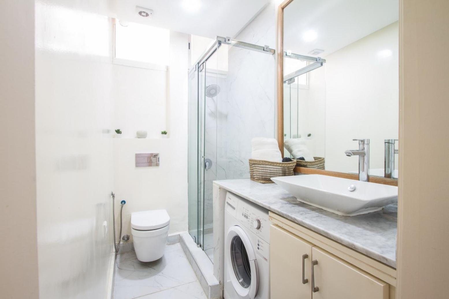 Charming 3 Bedroom In Agdal Appartement *
